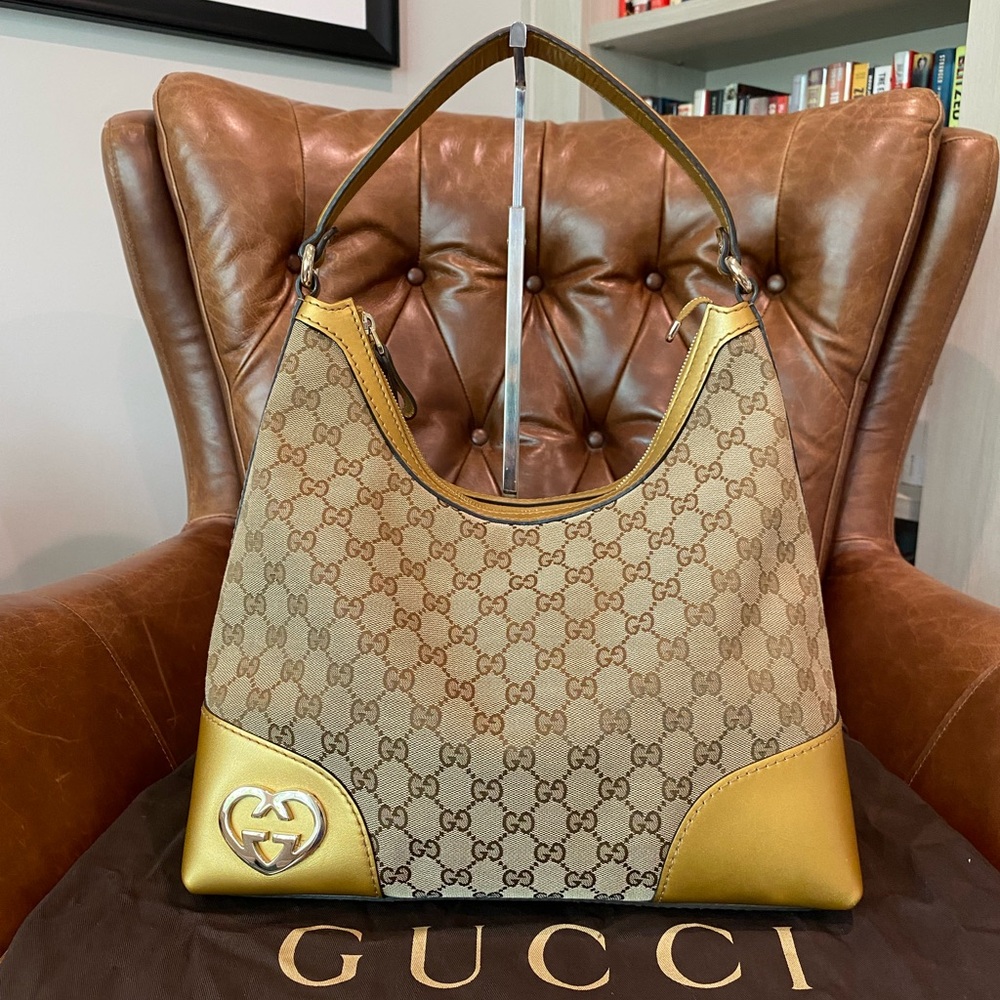 *SOLD* Gucci Lovely Heart Hobo GG Canvas Medium